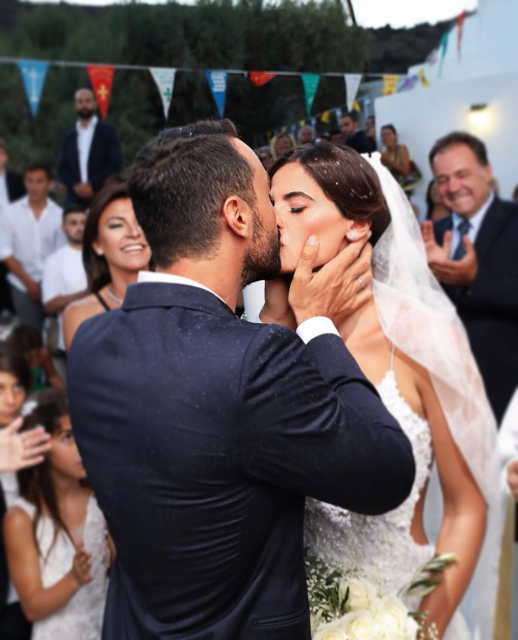 Σάκης Τανιμανίδης: Η δημόσια ερωτική εξομολόγηση στη γυναίκα του, ένα χρόνο μετά το γάμο τους!