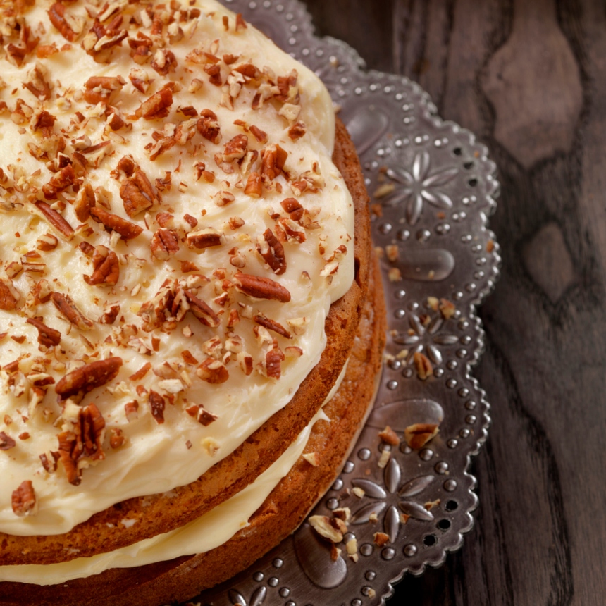 Πεντανόστιμο carrot cake με ξηρούς καρπούς