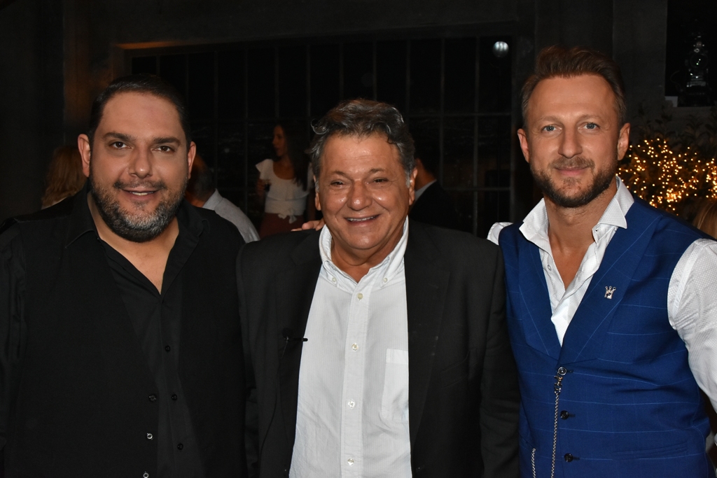 Το “Στην υγειά μας” κάνει πρεμιέρα με Νικολόπουλο και… “8 λέξεις”! video