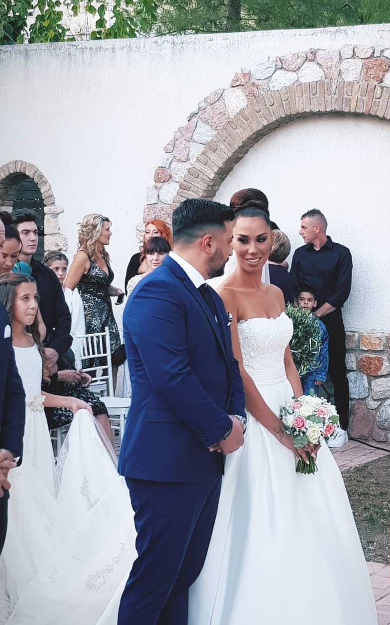 Πωλίνα Φιλίππου - Τριαντάφυλλος Παντελίδης: Παντρεύτηκαν με θρησκευτικό γάμο και βάφτισαν την κόρη τους! (εικόνες)