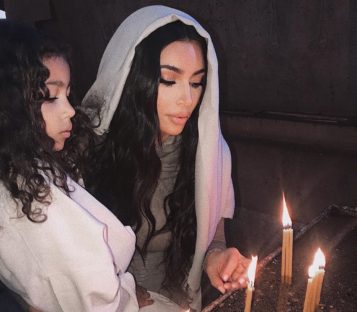Kim Kardashian: Βαφτίστηκε μαζί με τα παιδιά της στην Αρμενία! [pics]