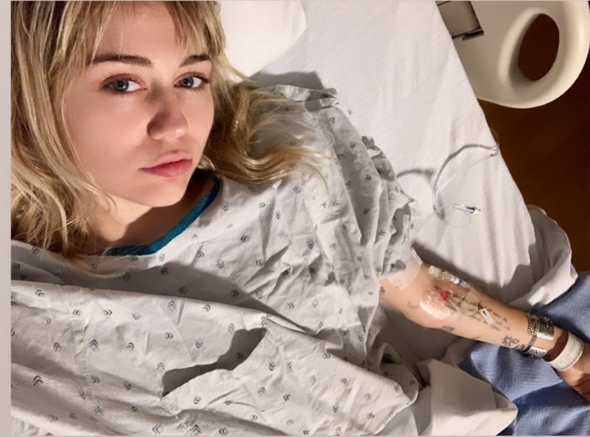 Στο νοσοκομείο η Miley Cyrus! Στο πλευρό της το νέο αγόρι της [pics]