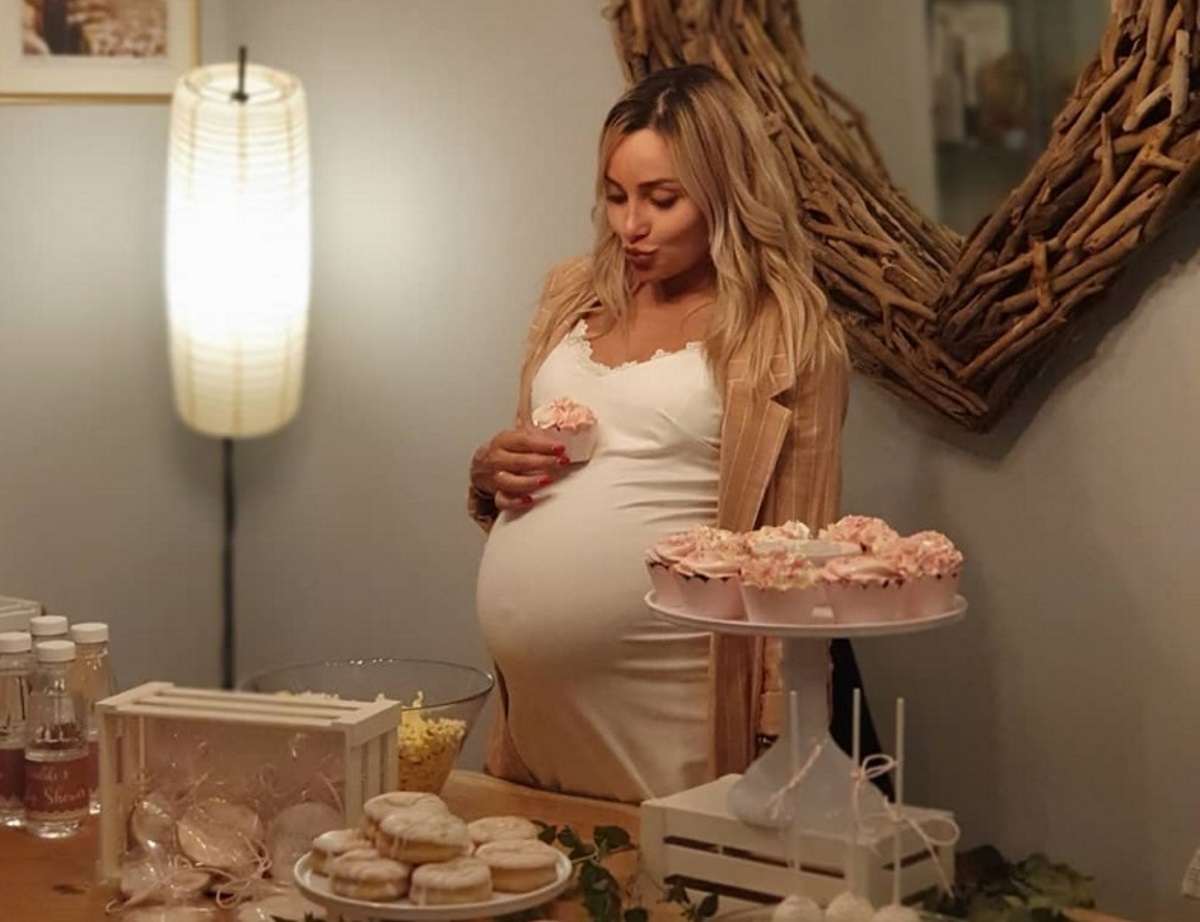 Βασιλική Μιλλούση: Το εντυπωσιακό baby shower, λίγο πριν γεννήσει την κόρη της! [pics]
