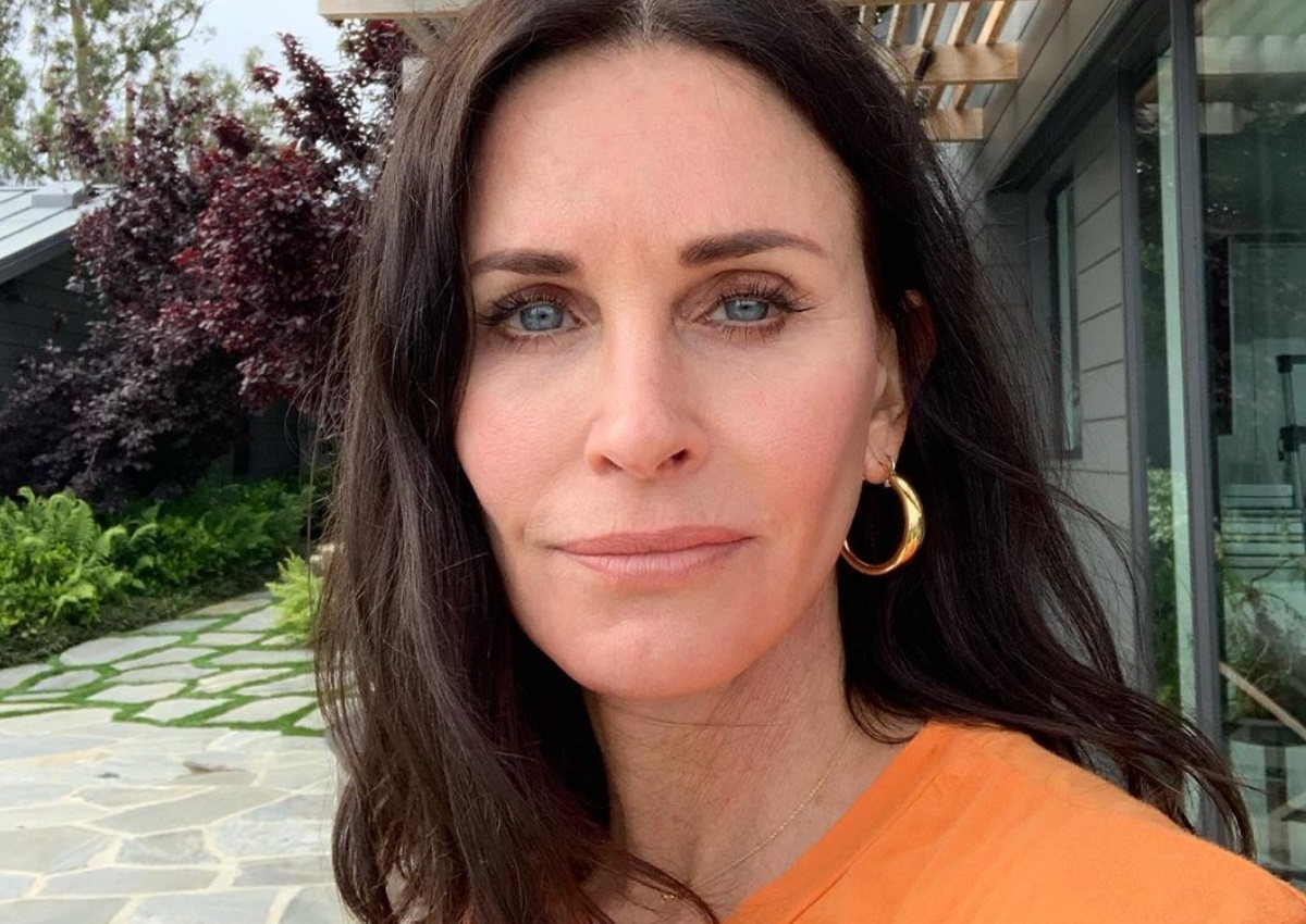 Courteney Cox: Ποζάρει αγκαλιά με την κούκλα 15χρονη κόρη της!