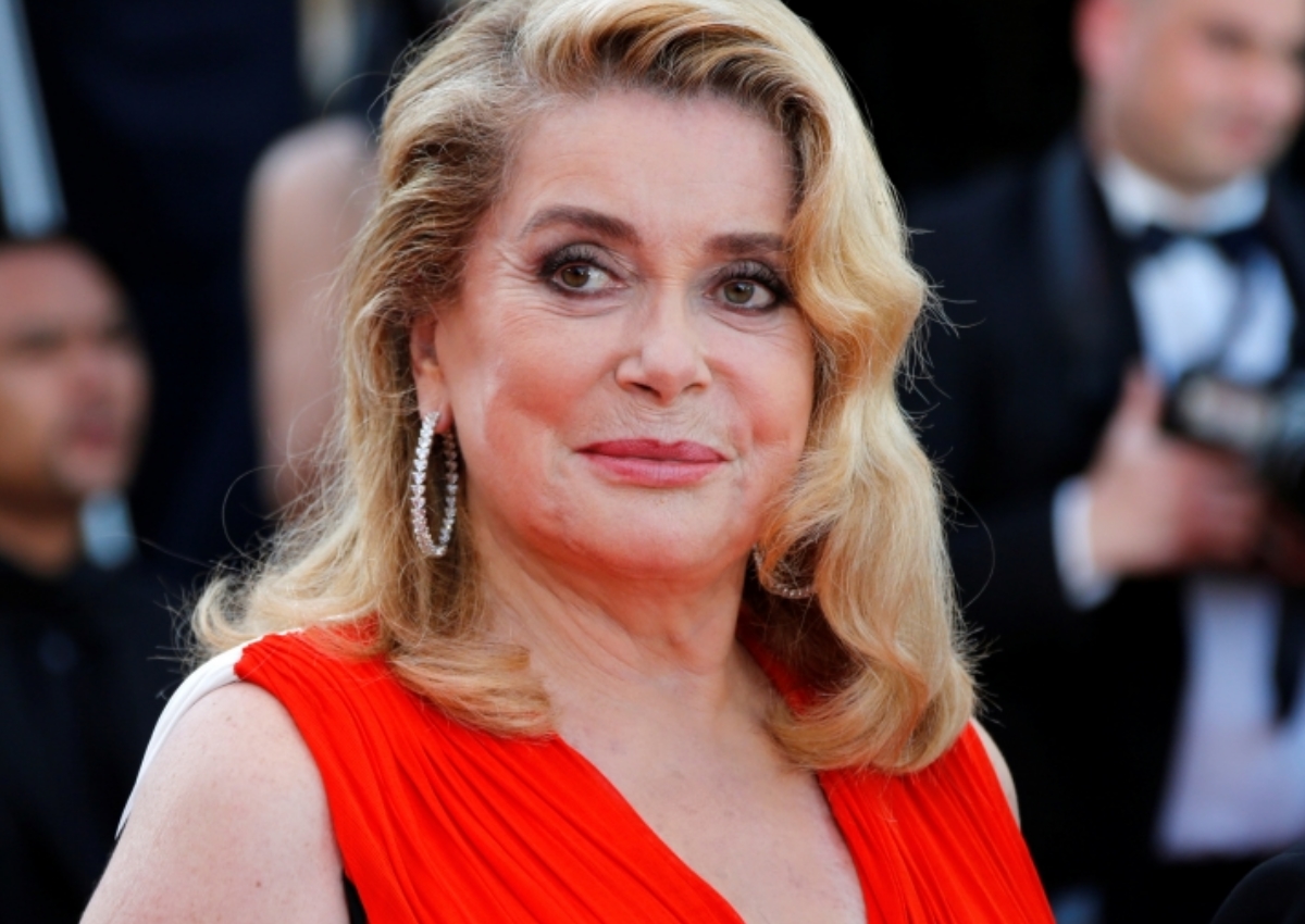 Δύσκολες ώρες για την Catherine Deneuve – Στο νοσοκομείο η ηθοποιός