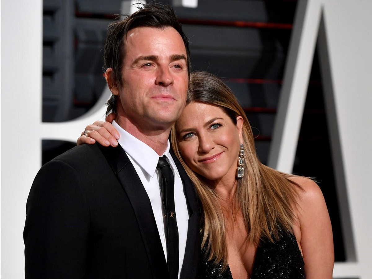 Jennifer Aniston: Πέρασε την Ημέρα των Ευχαριστιών… με τον πρώην σύζυγό της! [pics]