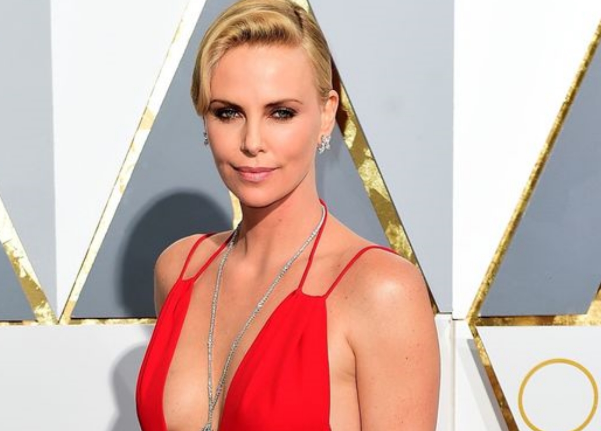 Charlize Theron: Η ανατρεπτική δήλωσή της για την ουδετερότητα των φύλων στα βραβεία!