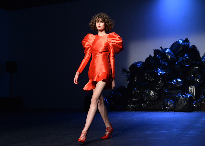 Back to romance: To Couture show των Mi-Ro