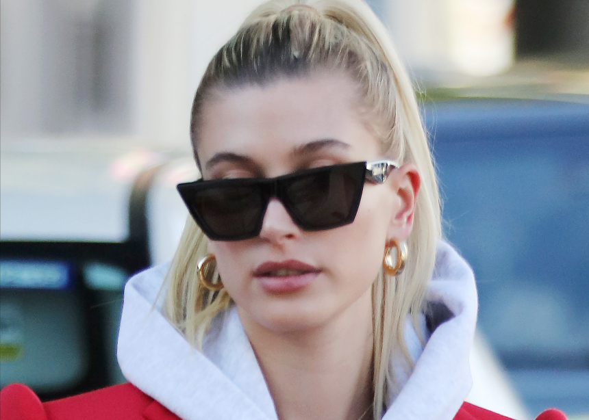 Μόνο η Hailey Baldwin φοράει το κουστούμι τόσο cool!