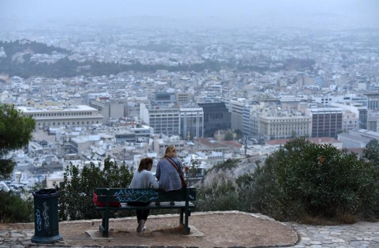 Καιρός αύριο: Τοπικές ομίχλες με λιακάδα και ζέστη