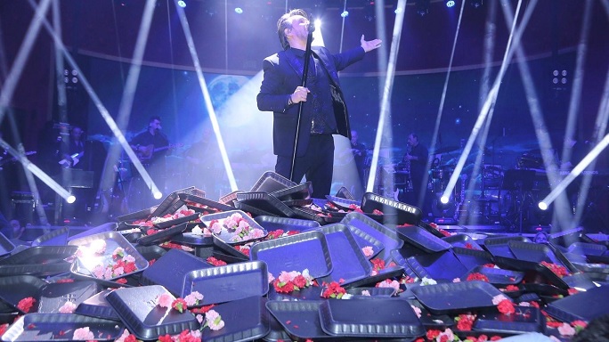 Πάνος Κιάμος: Μοναδικές στιγμές στο Fever G! [video]