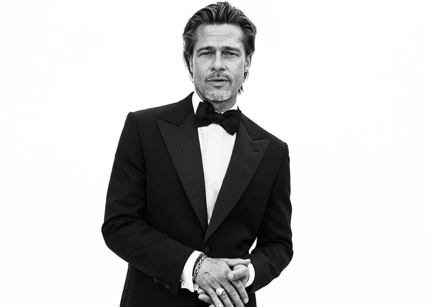 O Brad Pitt ποζάρει σε ολοκαίνουργια campaign και κόβει την ανάσα!