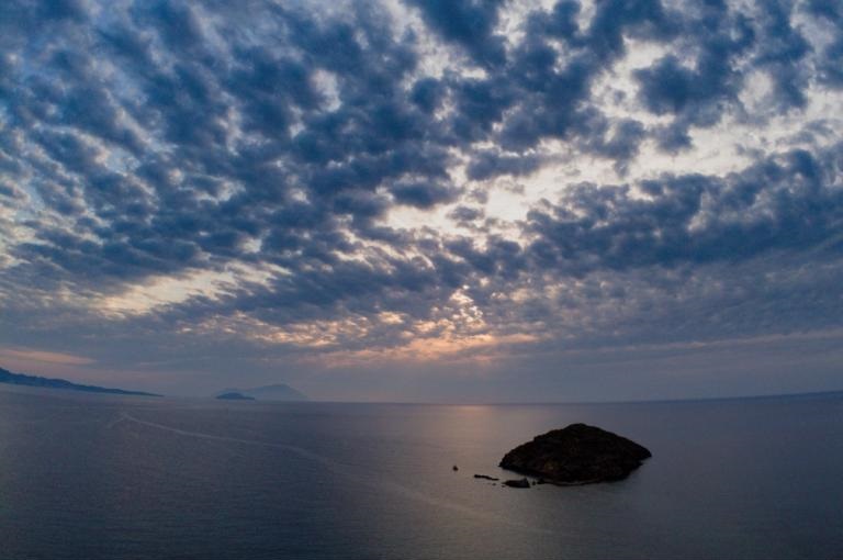 Καιρός αύριο: Αίθριος με λίγα σύννεφα και κατά τόπους παγετός