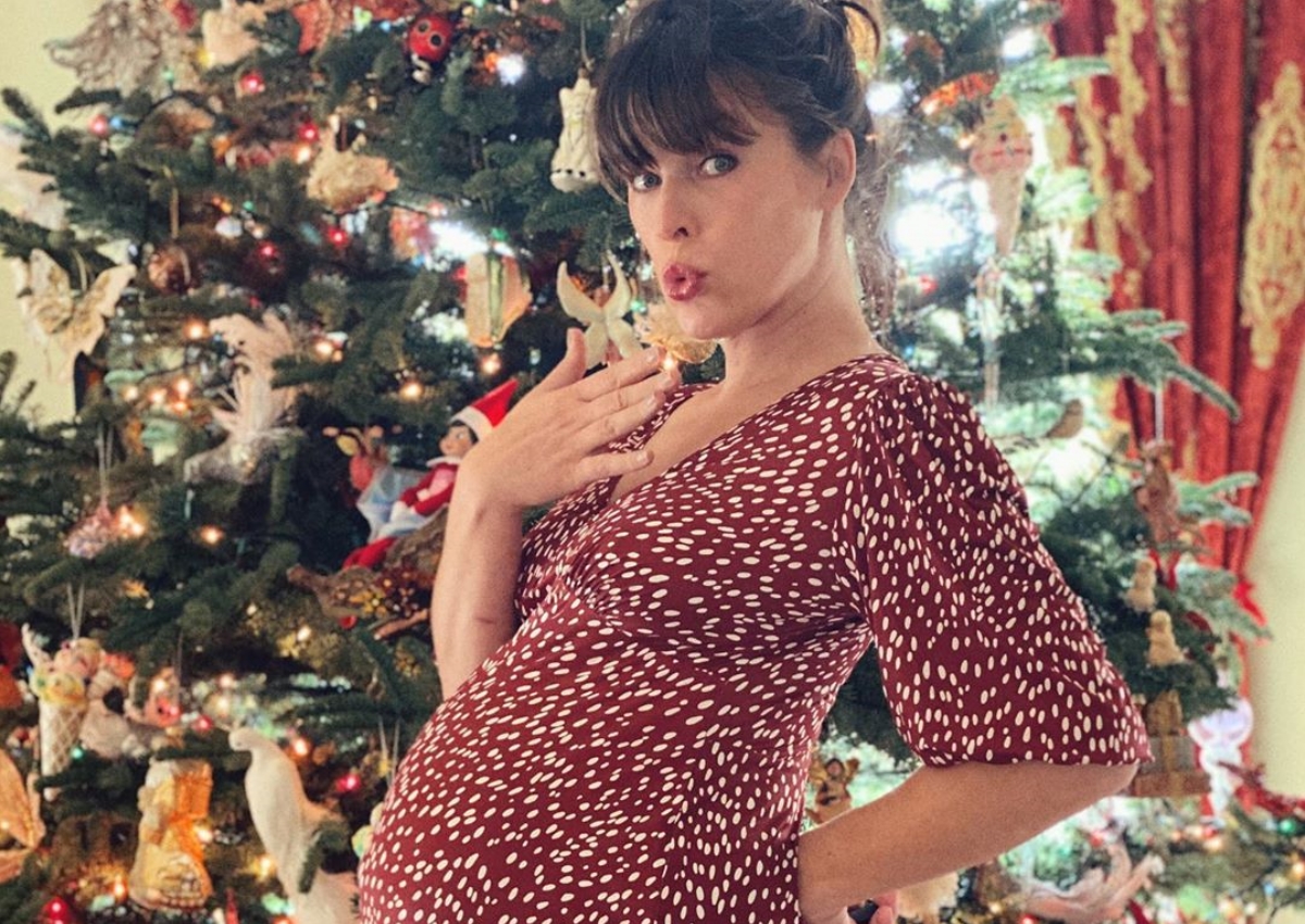 Milla Jovovich: Οι δυσκολίες που αντιμετωπίζει στον τελευταίο μήνα της εγκυμοσύνης της