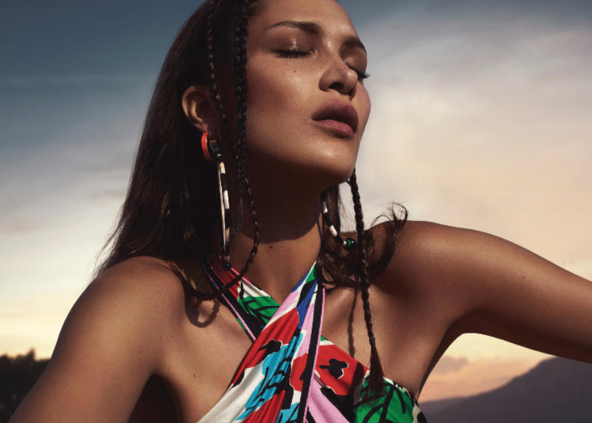 H Bella Hadid ποζάρει στην Σαρδηνία για την νέα Missoni campaign