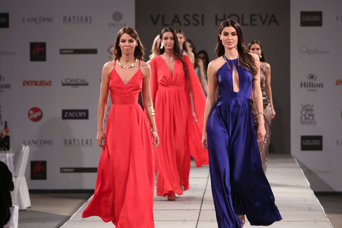 Ιωάννα Μπέλλα – Μέγκυ Ντρίο: Σε ένα διαφορετικό fashion show με δημιουργίες Βλάση Χολέβα! [pics]