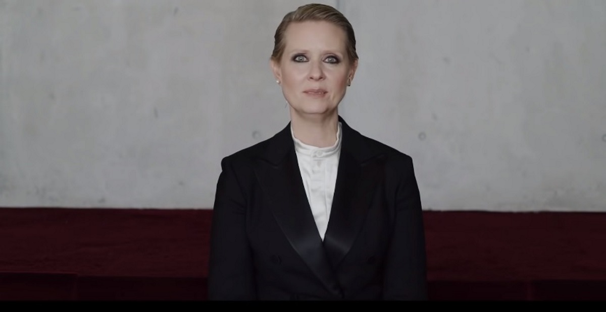 Cynthia Nixon: Η “Miranda” του Sex and the City σε έναν φεμινιστικό μονόλογο που θα συζητηθεί – Video