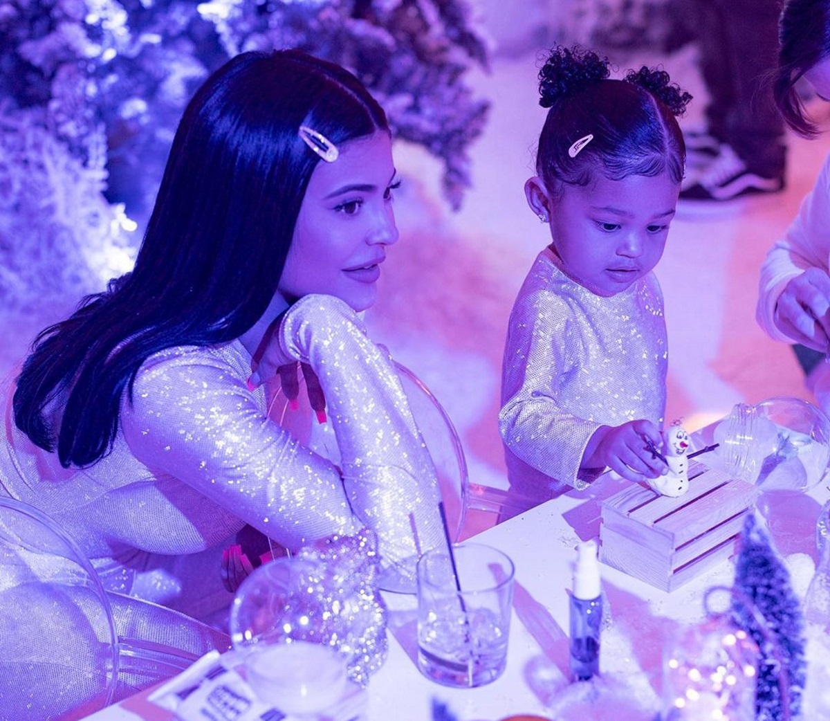 Kylie Jenner: Αποκαλύπτει την πίεση που δέχεται για να κάνει δεύτερο παιδί!