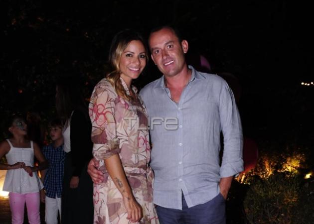 Σοβαρό τροχαίο για την Caroline De Souza και τον σύζυγό της