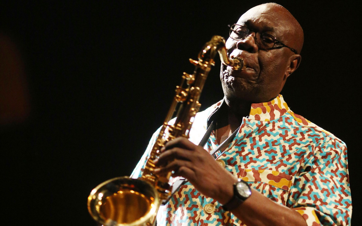 Manu Dibango: Πέθανε από κορονοϊό ο θρυλικός σαξοφωνίστας