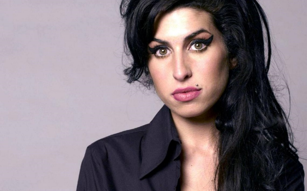 Η Amy Winehouse τιμήθηκε από το Music Walk of Fame στο Camden του Λονδίνου