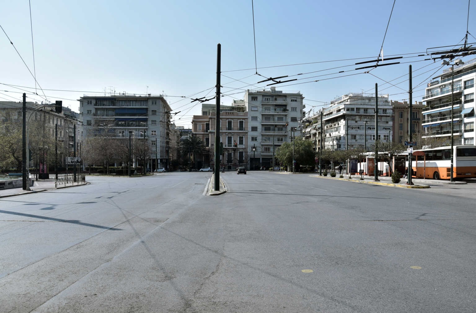 Αυτό θα κρίνει την παράταση της απαγόρευσης κυκλοφορίας – Σκέψεις για νέα περιοριστικά μέτρα