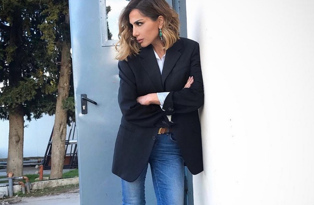 Δέσποινα Βανδή: Αποφάσισε να κάνει τη γυμναστική που της έδειξε η κόρη της και αυτή είναι… η αντίδρασή της!