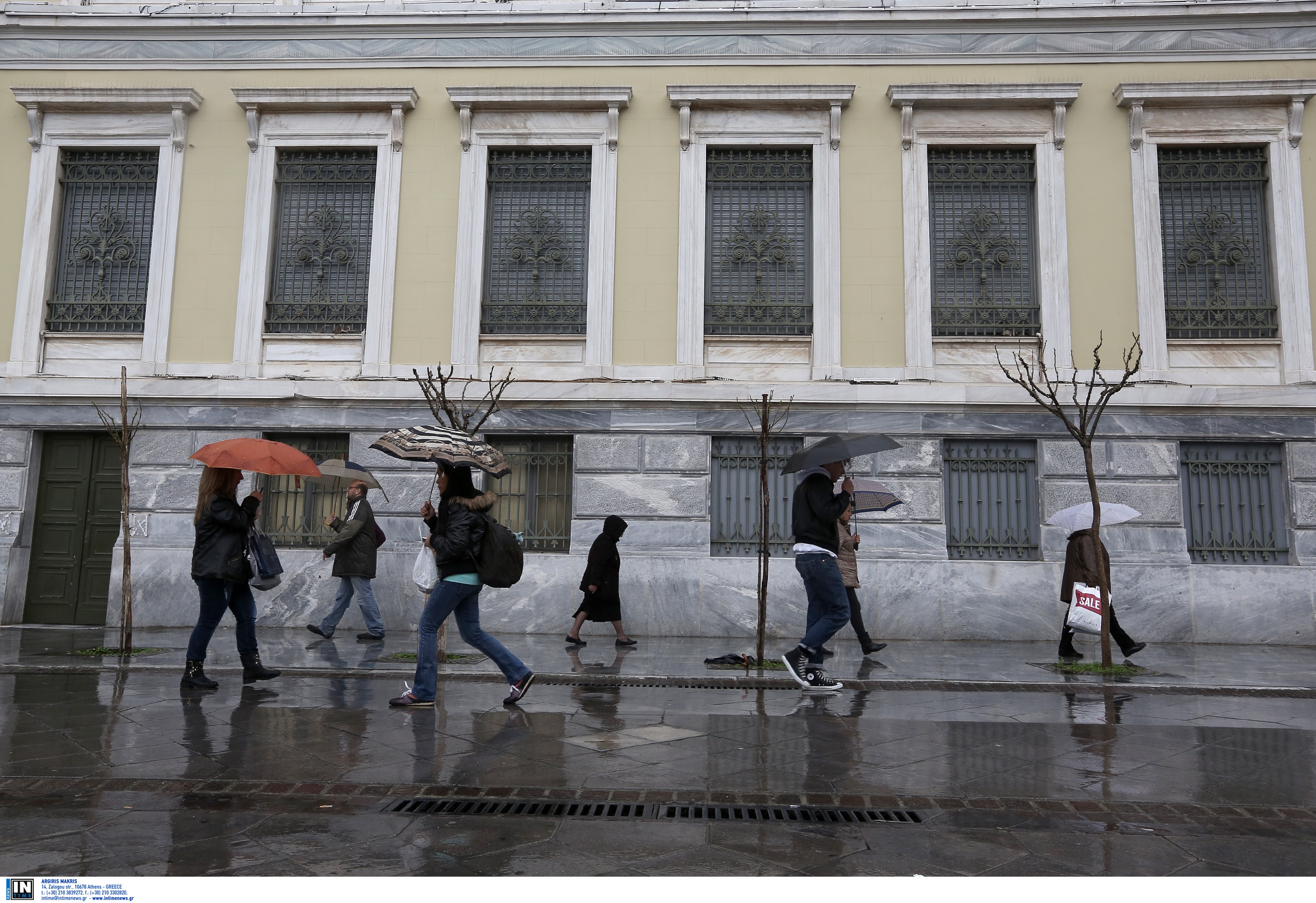 Καιρός αύριο: Βροχές, καταιγίδες και πτώση θερμοκρασίας