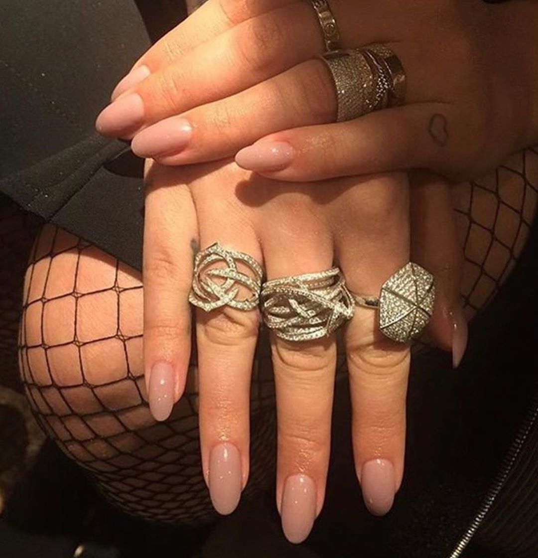 O nail artist της Kim Kardashian μας θύμισε μια beauty σκηνή που είχαμε ξεχάσει!