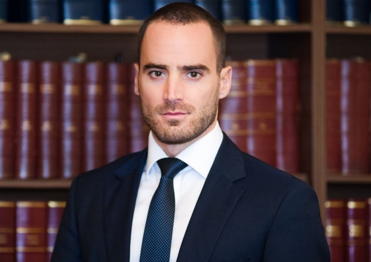 Χάρης Αναγνωστόπουλος: O δικηγόρος του Deal είναι “φέτες” και το βίντεο που έκανε στο TikTok πρέπει να το δεις!