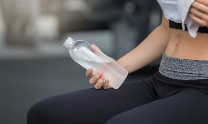 Μεταβολισμός και απώλεια βάρους: Πόσο νερό πρέπει να πίνεις
