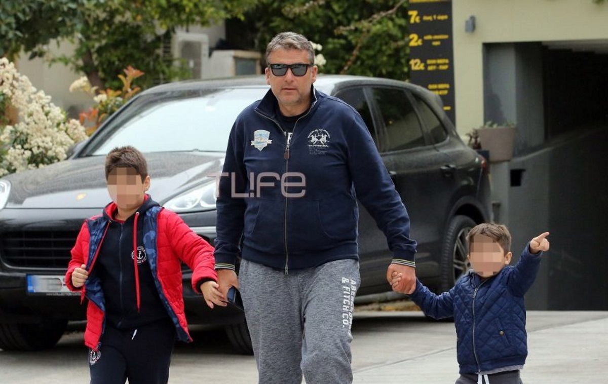 Γιώργος Λιάγκας: Στο σπίτι μαζί με τους γιους του! Δες πως περνούν [pics]