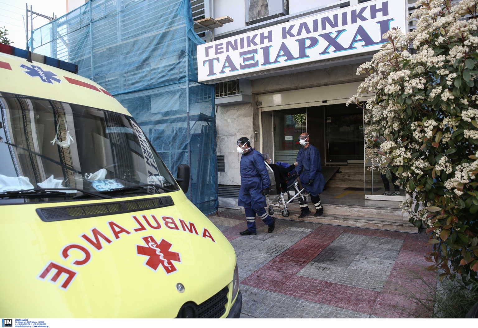 Η κόρη του “ασθενή μηδέν” στην κλινική Ταξιάρχαι στο Μαζί σου: Συνόδευσα τον πατέρα μου μέσα στο ασθενοφόρο”