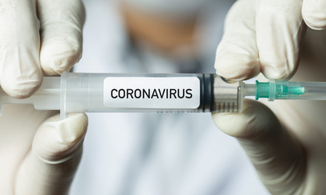 Κορονοϊός Εμβόλιο: Απρόθυμος να το κάνει 1 στους 4 ενήλικες – Αμφιβολίες για την ασφάλειά του