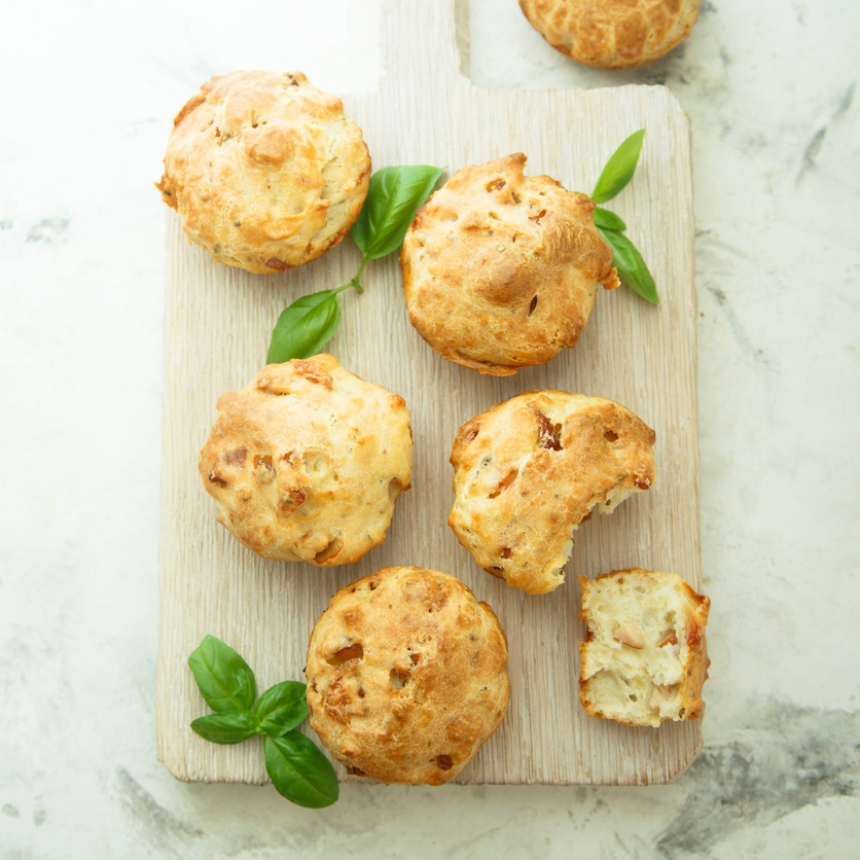 Συνταγή για αλμυρά muffins με τυρί και ζαμπόν