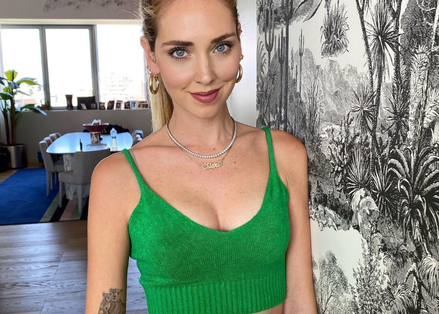 3 στιλάτα καλοκαιρινά top που φοράει ήδη η Chiara Ferragni!