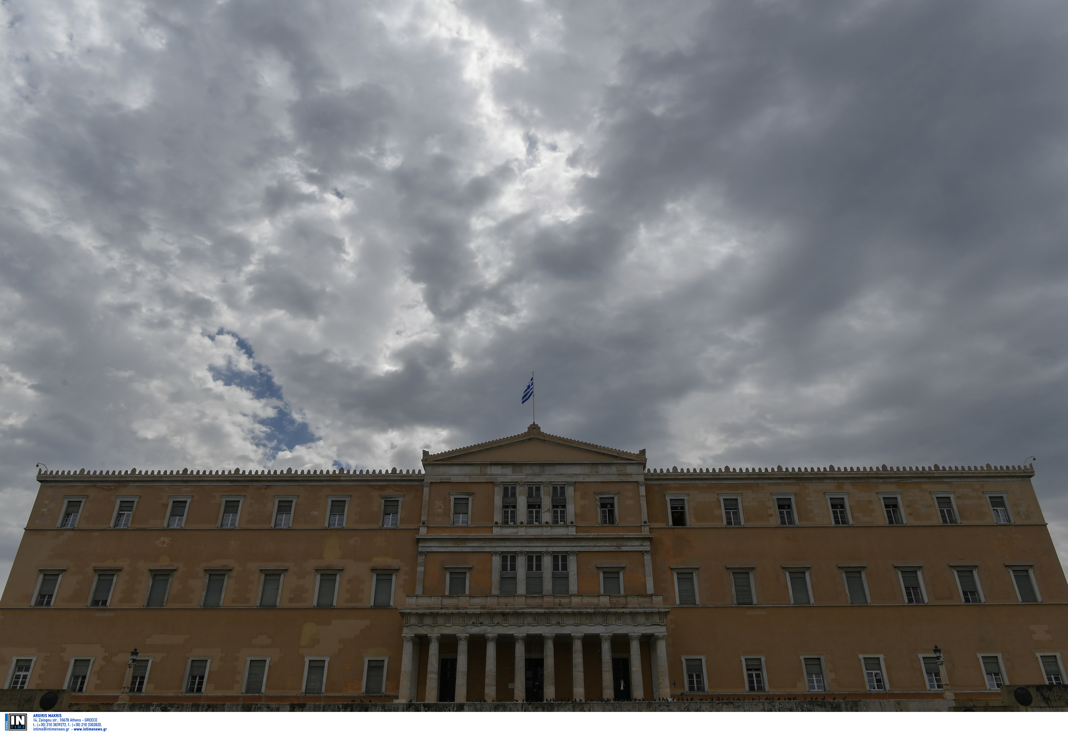 Καιρός αύριο: Ανεβαίνει η θερμοκρασία την Τρίτη