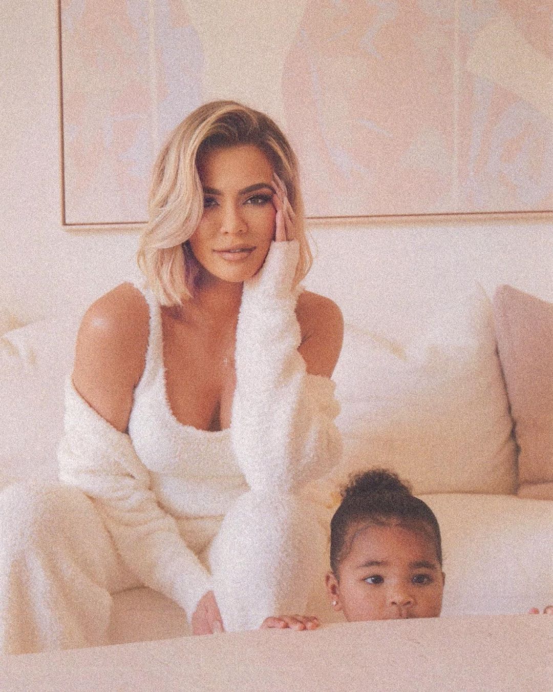 Khloe εσύ; Xαμός από την αγνώριστη Khloe Kardashian στο instagram! [pics, vid]