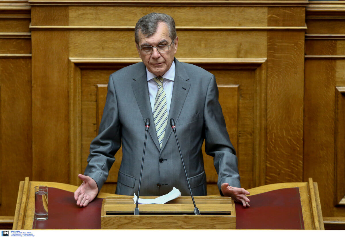 Πέθανε ο Δημήτρης Κρεμαστινός, νικημένος από τον κορονοϊό
