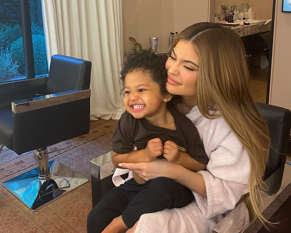 Kylie Jenner: Το νέο απολαυστικό βίντεο με την κόρη της! Το πείραμα που έβαλε στη Stormi