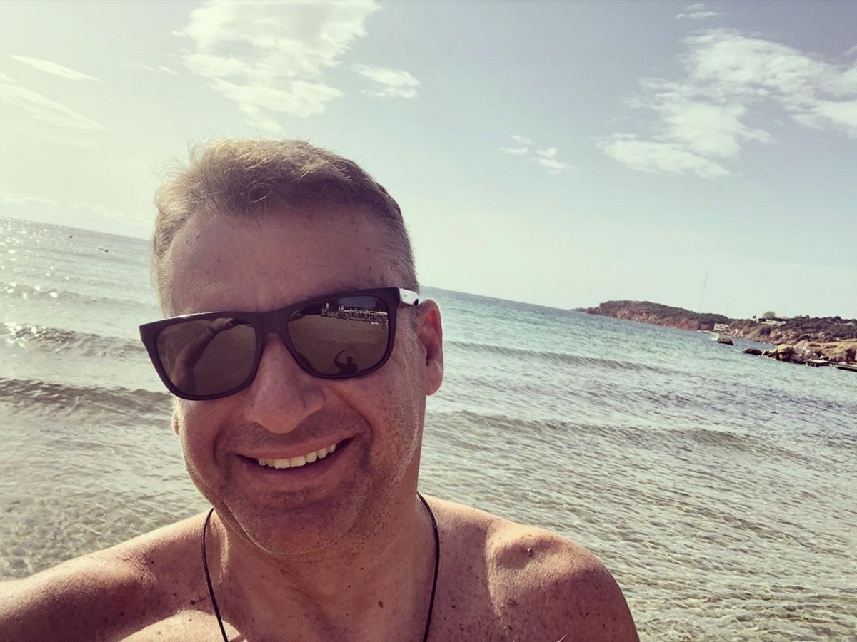 Γιώργος Λιάγκας: Οι πρώτες βόλτες με το φουσκωτό του στο Αιγαίο [pic,vid]
