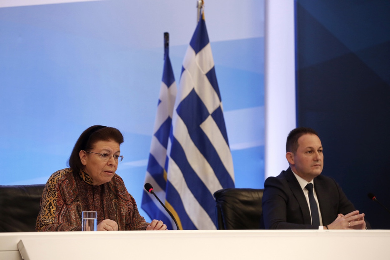 Μενδώνη: Επίδομα 800 ευρώ στους καλλιτέχνες – Πότε ανοίγουν, μουσεία, σινεμά και θέατρα!