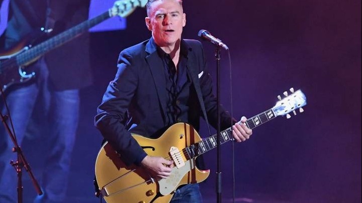 Ο Bryan Adams κατηγορείται για ρατσιστικές δηλώσεις κατά των Κινέζων