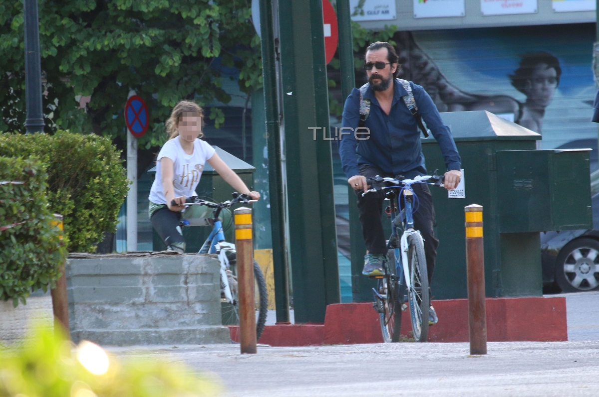 Τάσος Νούσιας: Για ποδήλατο με την κόρη του στο Ζάππειο! [pics]
