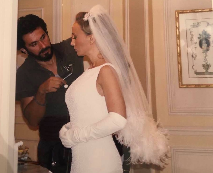 Βίκυ Τσοχατζοπούλου: Θυμάται τον πολυσυζητημένο γάμο της στο Παρίσι! Φωτογραφίες από την προετοιμασία της!