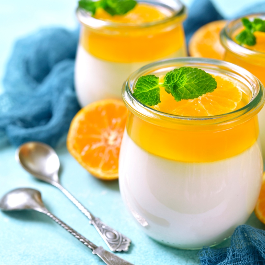 Συνταγή για δροσερό επιδόρπιο γιαουρτιού με πορτοκάλι