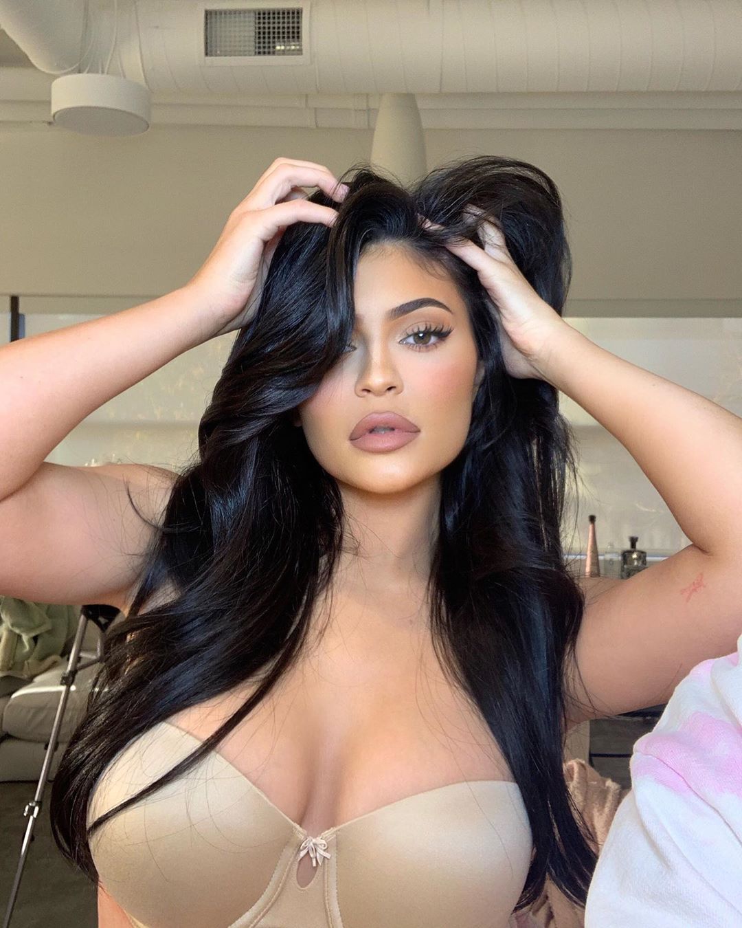 Και η Kylie Jenner έγινε κατάξανθη!