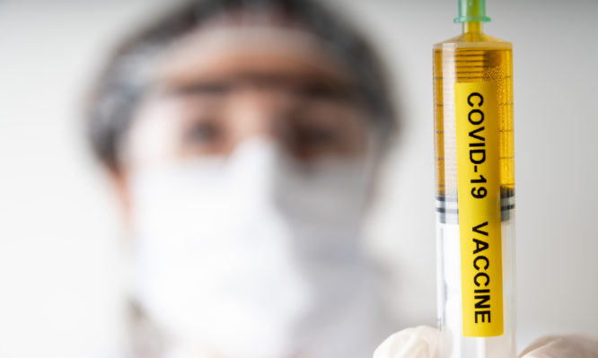 Εμβόλιο Οξφόρδης: Ασφαλές και παράγει αντισώματα κατά του κορονοϊού