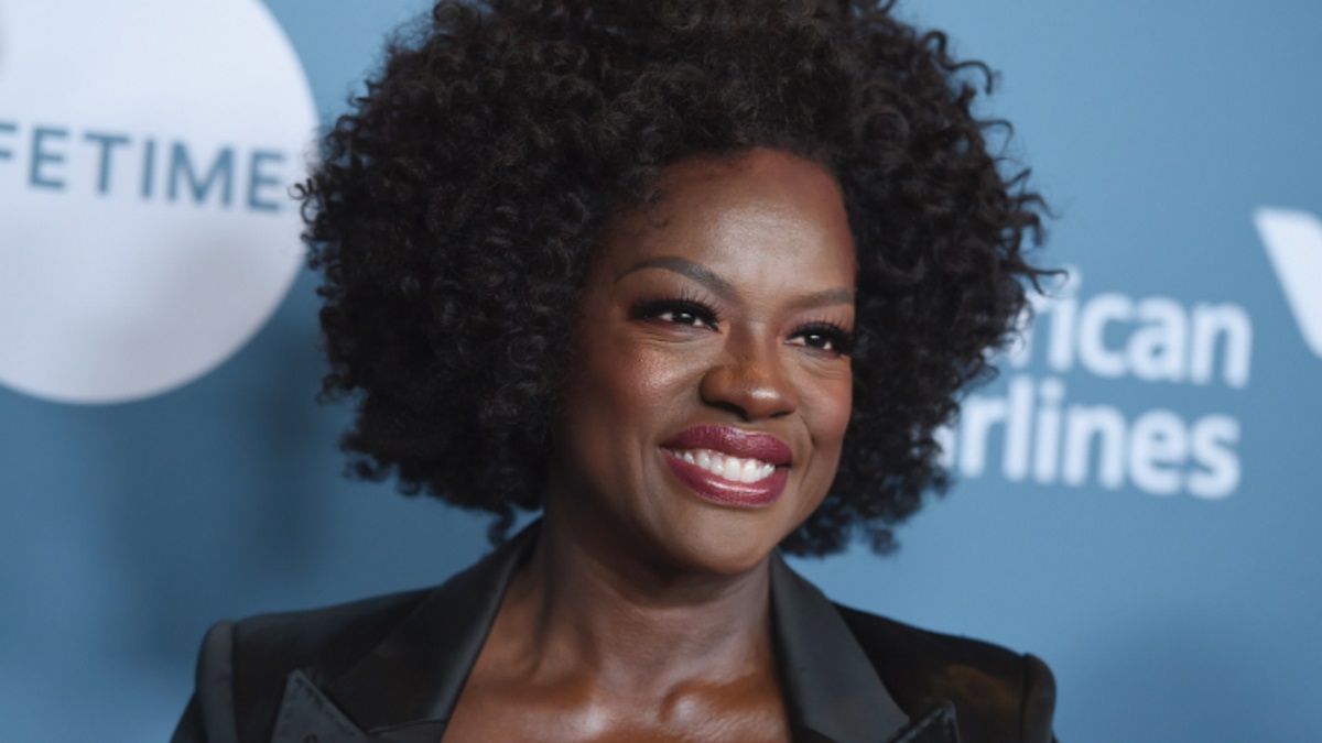 Viola Davis: Γιατί νιώθει ότι πρόδωσε τον εαυτό της, παίζοντας στο “The Help”;