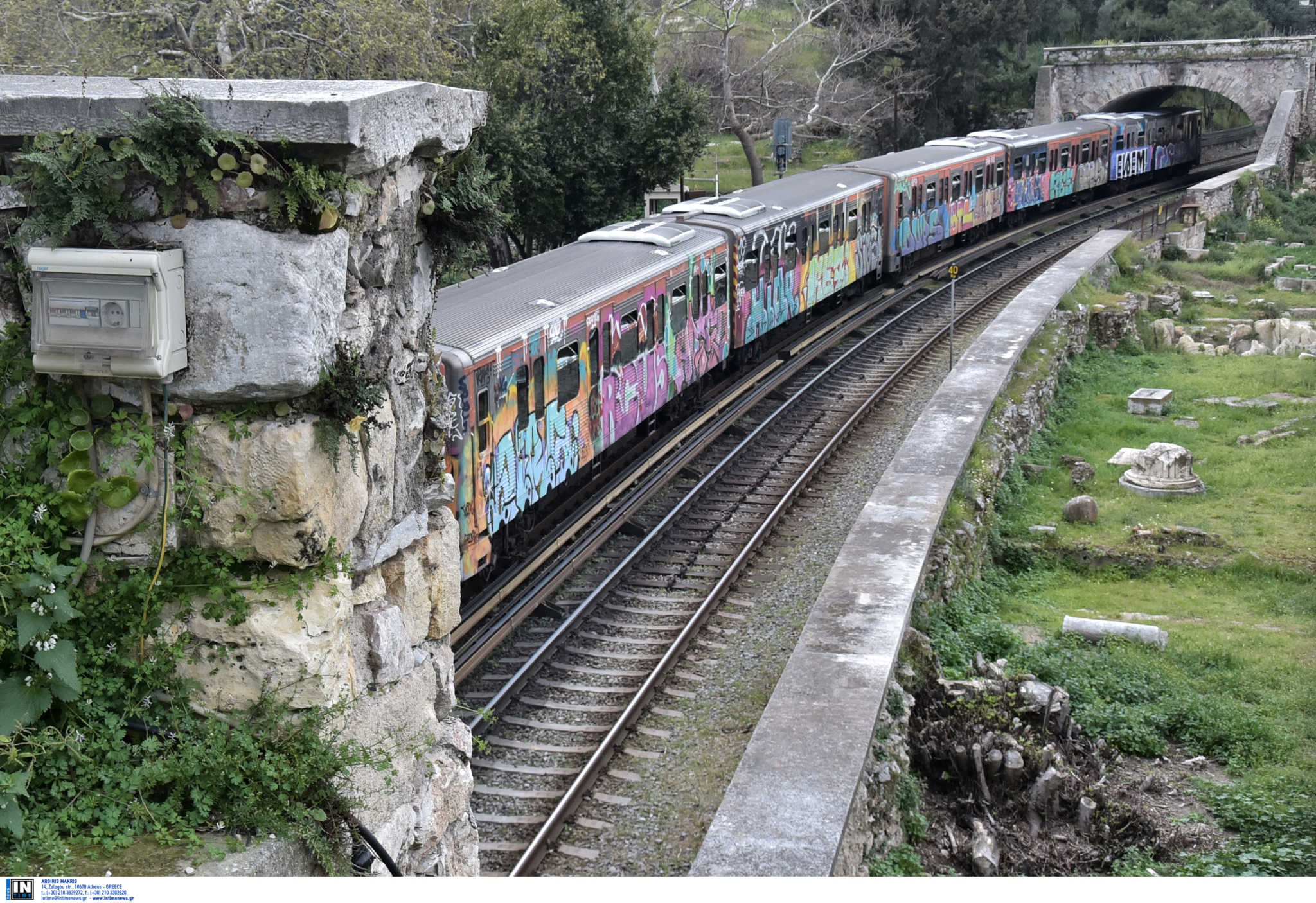 Συναγερμός στην Κηφισιά: Εκτροχιάστηκε ο Ηλεκτρικός! Πληροφορίες για 9 τραυματίες